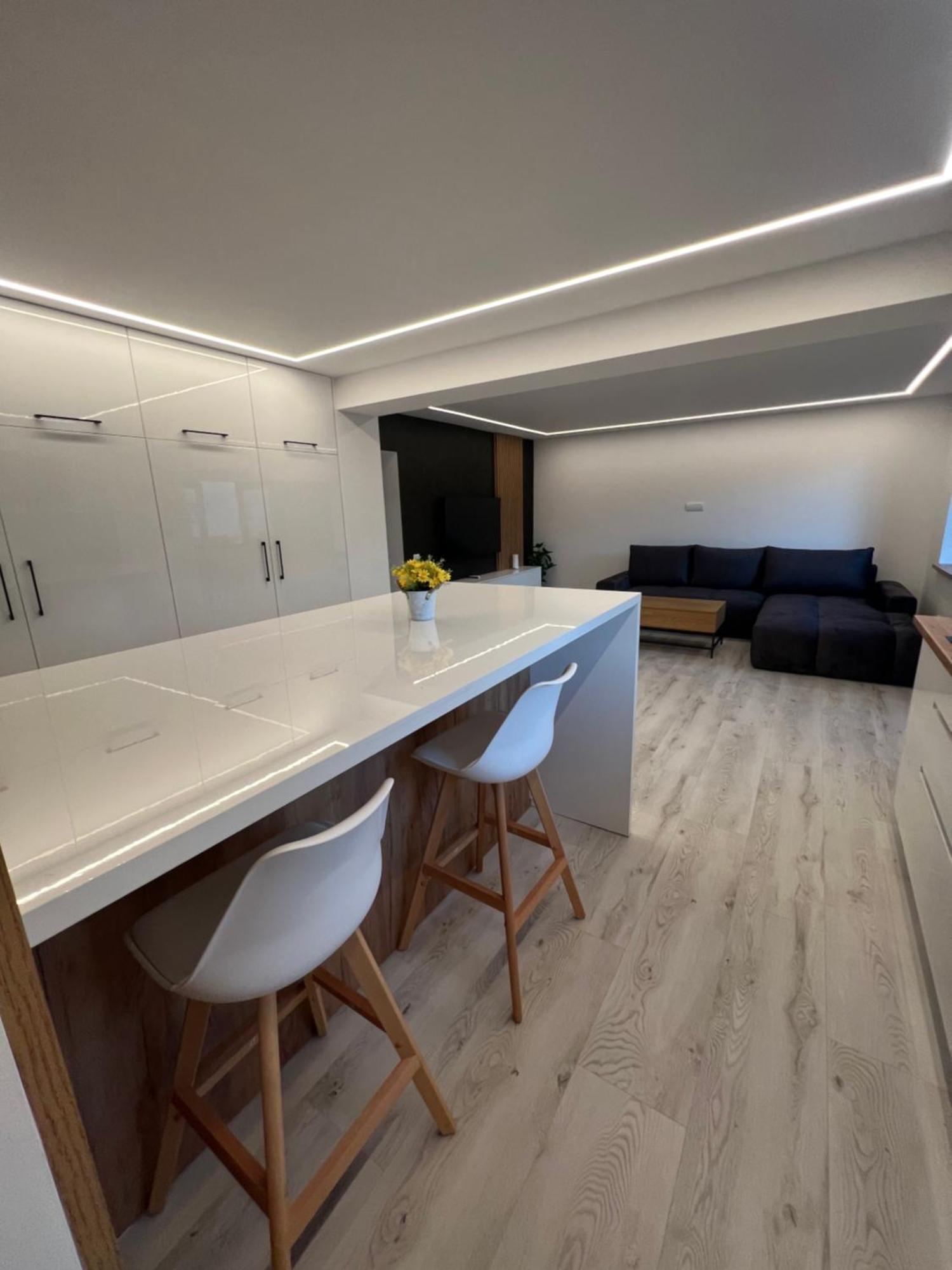 Modern Premium Apartment 1 Тирговіште Екстер'єр фото
